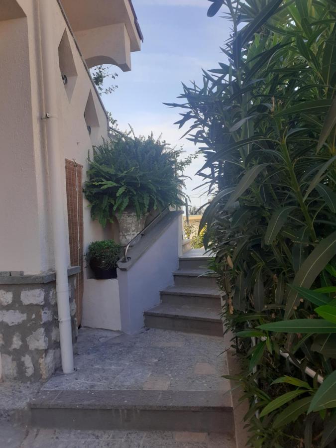 Bressa De Ma Affittacamere, Room & Breakfast Пиетра Лигуре Екстериор снимка