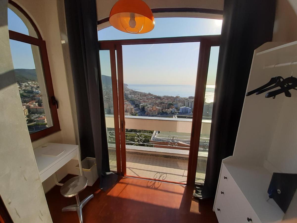 Bressa De Ma Affittacamere, Room & Breakfast Пиетра Лигуре Екстериор снимка